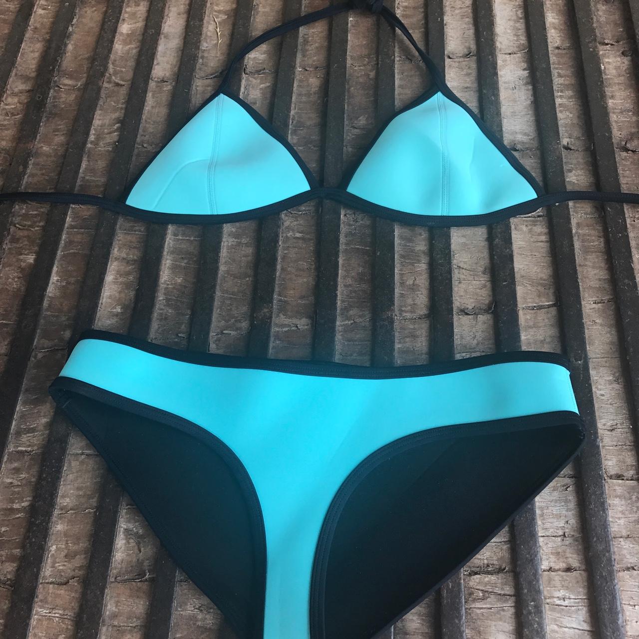 TRIANGL bikini in light blue neoprene. Super