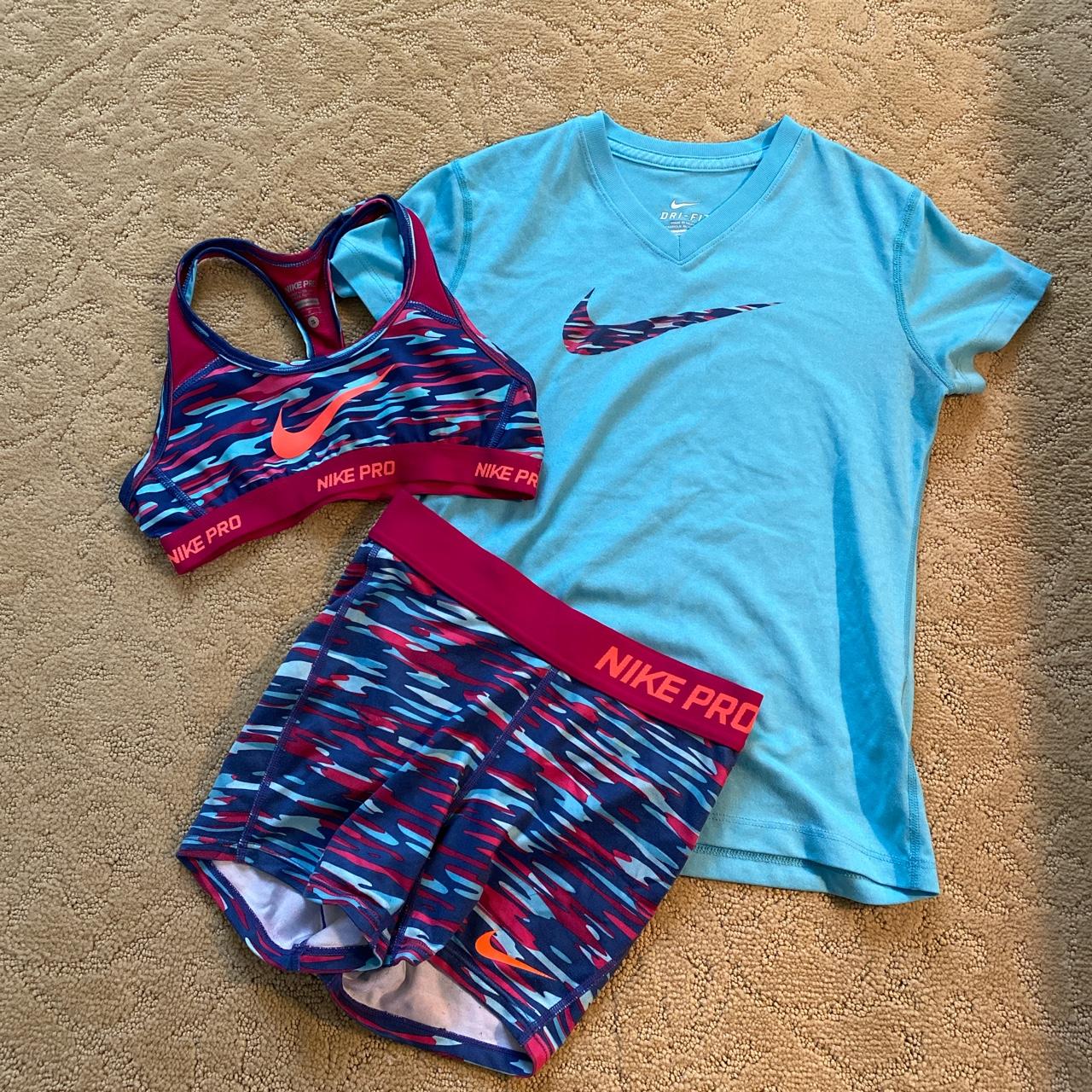 girls youth nike set💙 perfect for working out in,... Depop