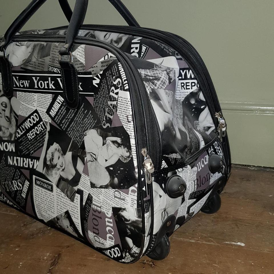 Marilyn Monroe Travel Bag Set • brand new with - Depop