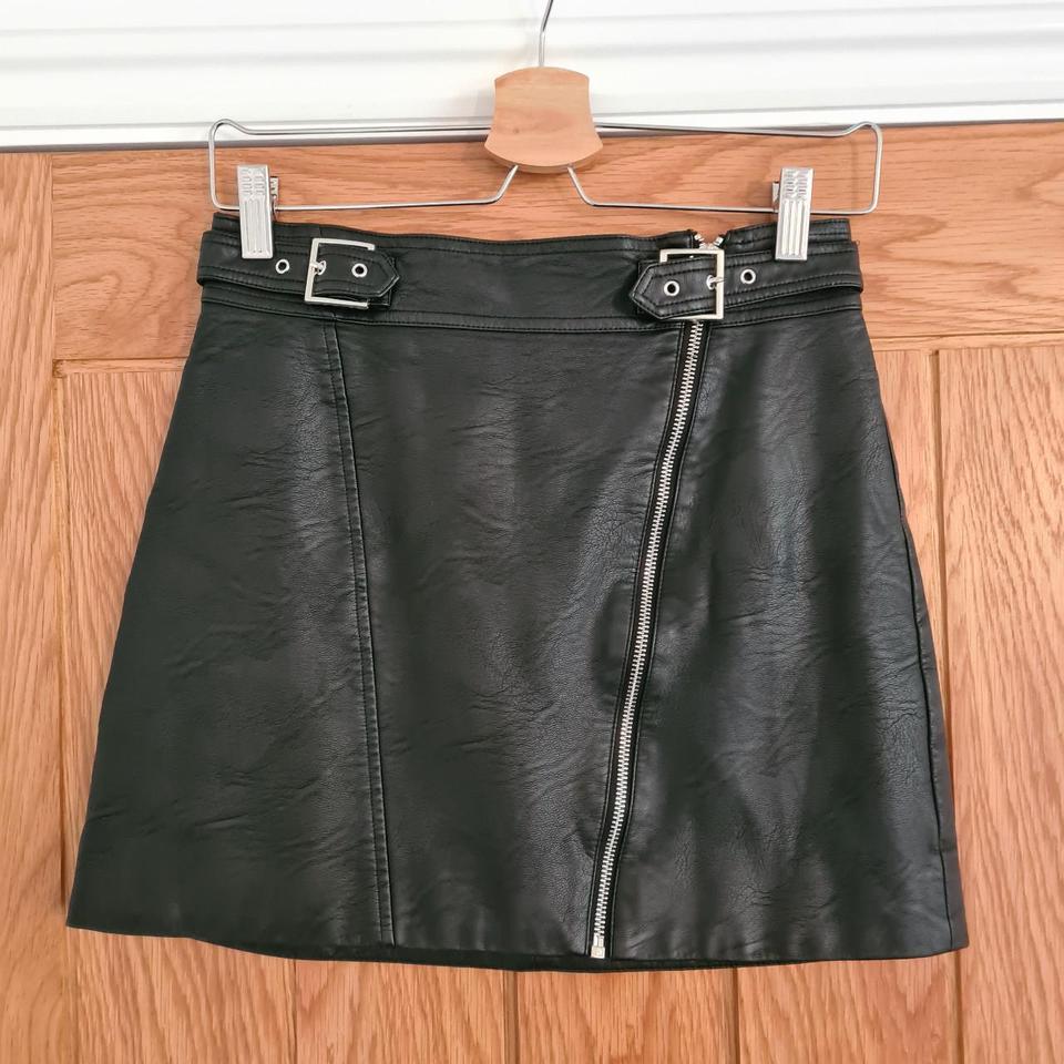 Topshop tall gold faux leather skirt - Depop