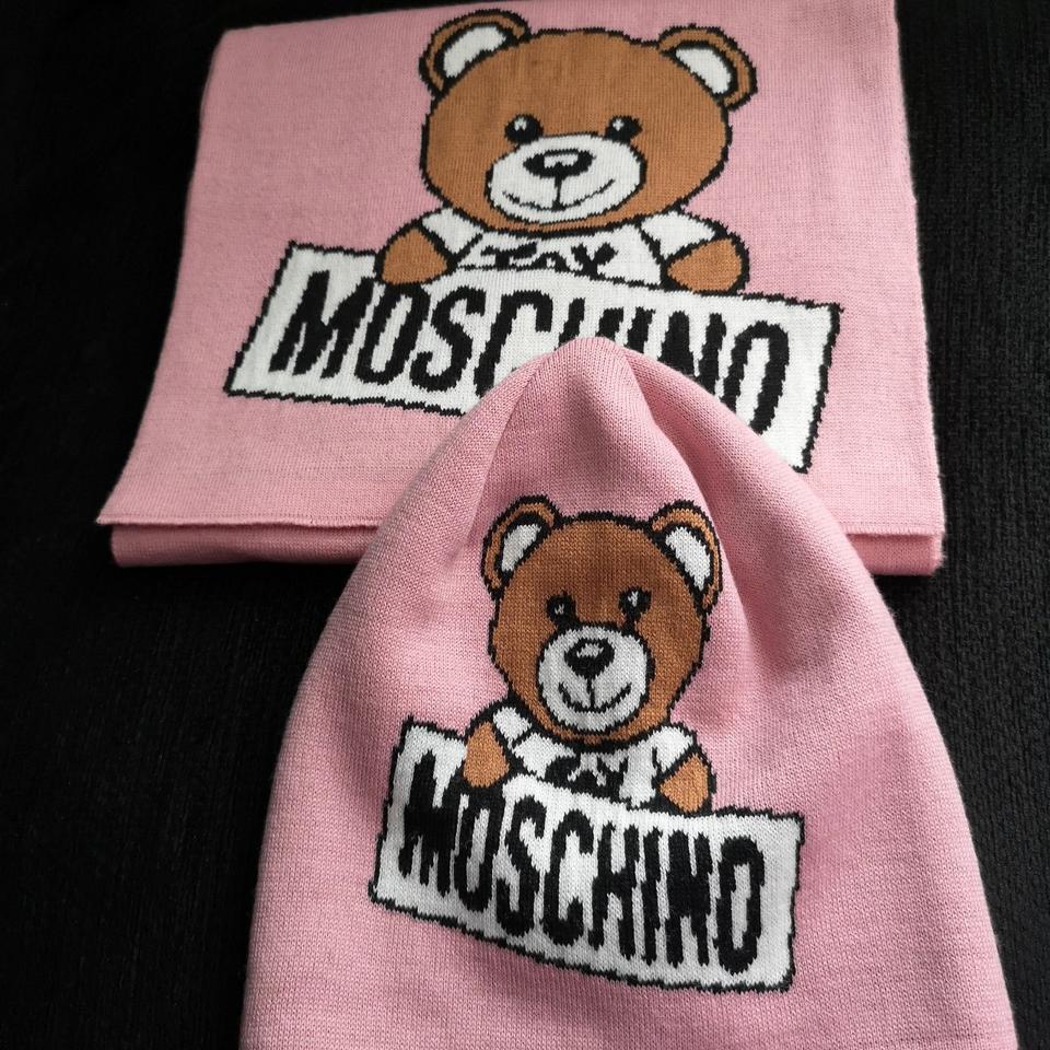 moschino scarf and hat