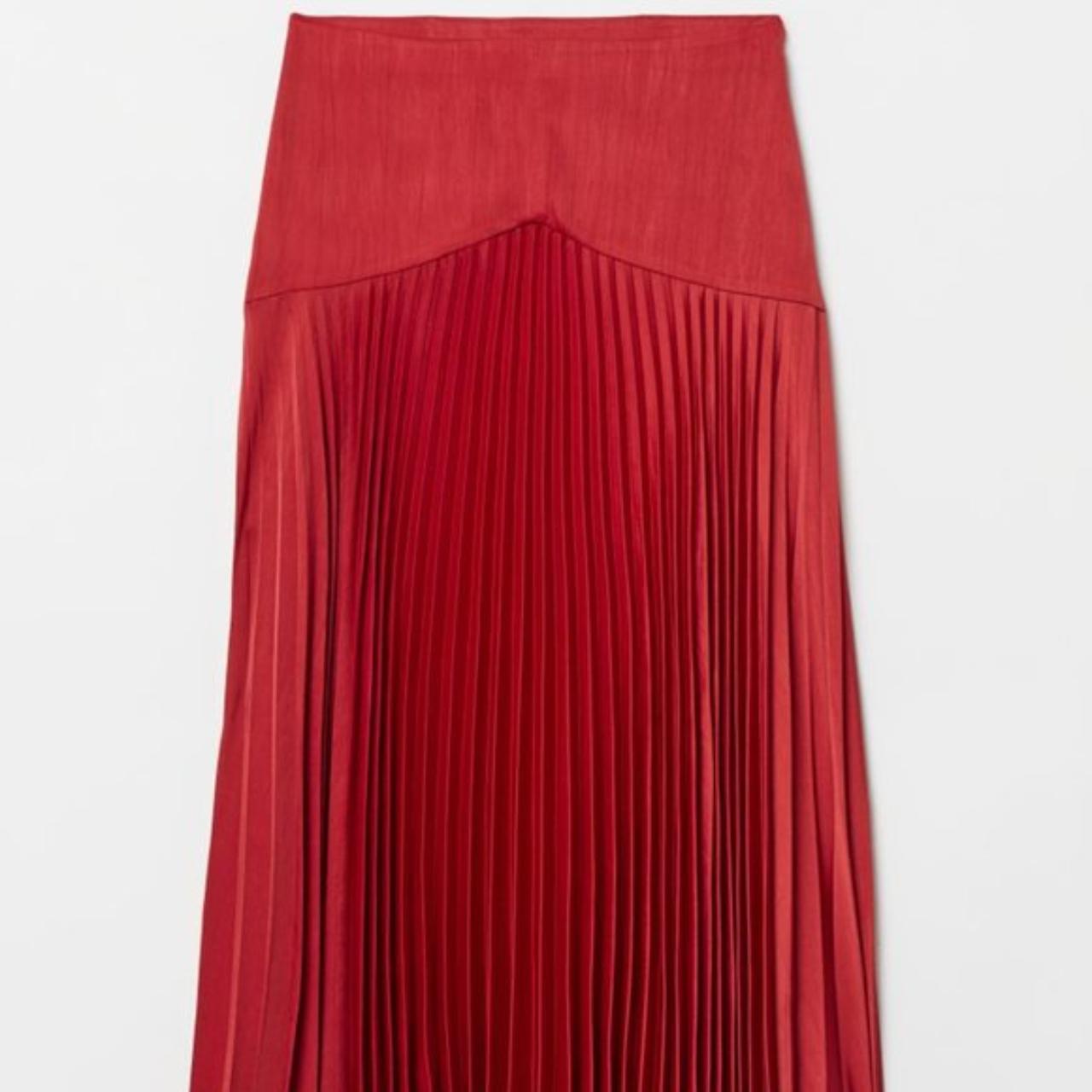 H&M pleated satin midi skirt *blogger... Depop