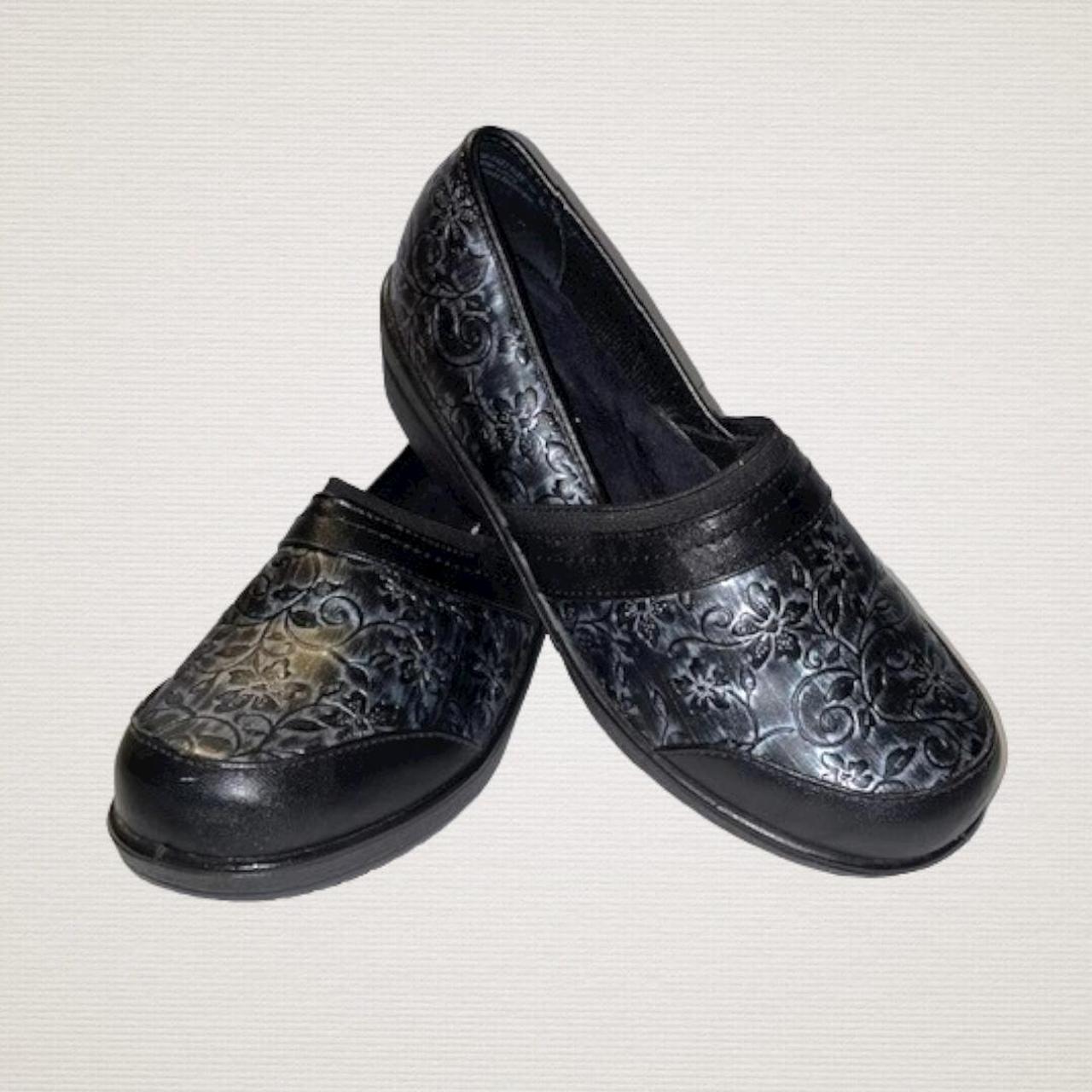 Product Image 1 - Easy Street NWOT Clogs Sz