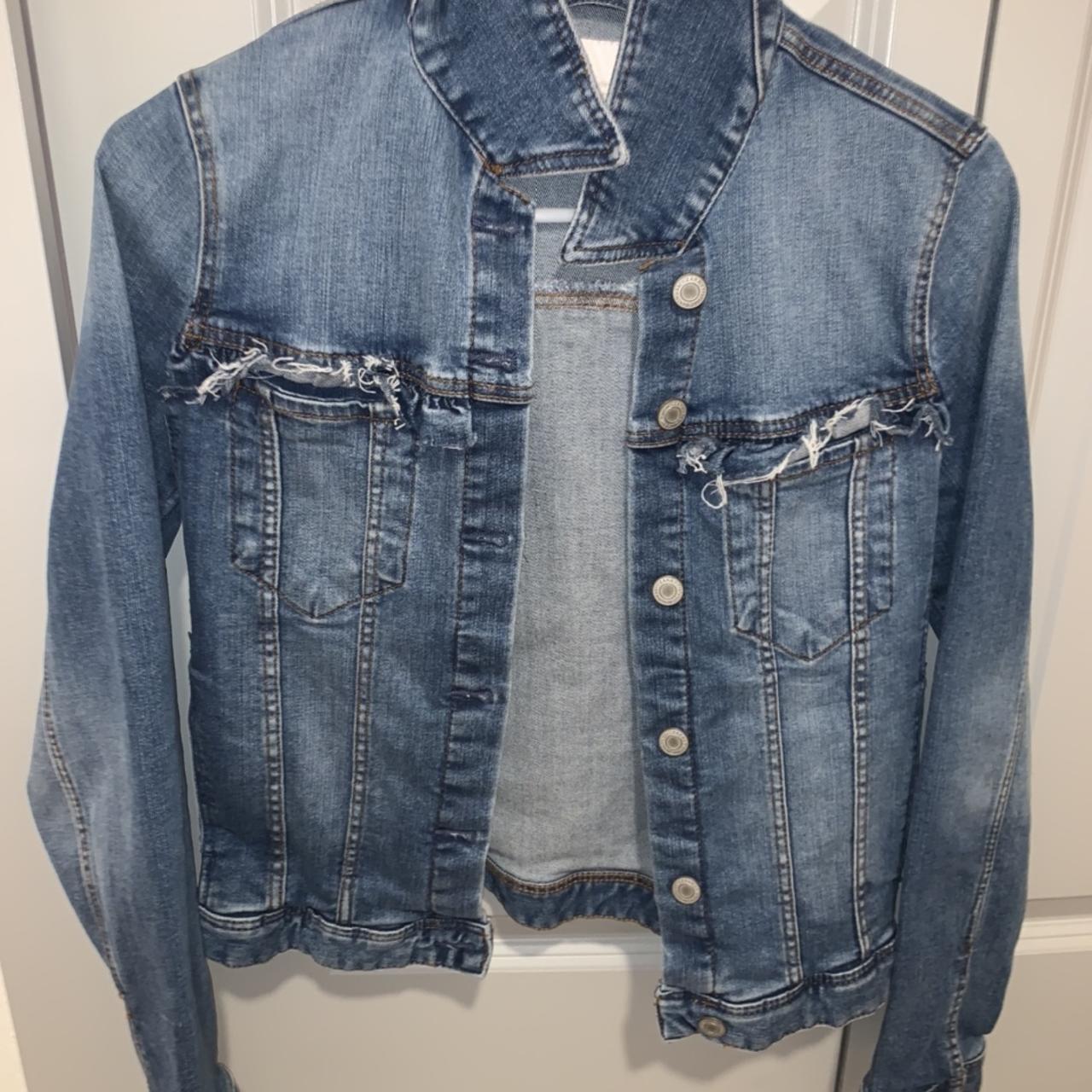 Zara jean jacket! super cute & trendy - Depop