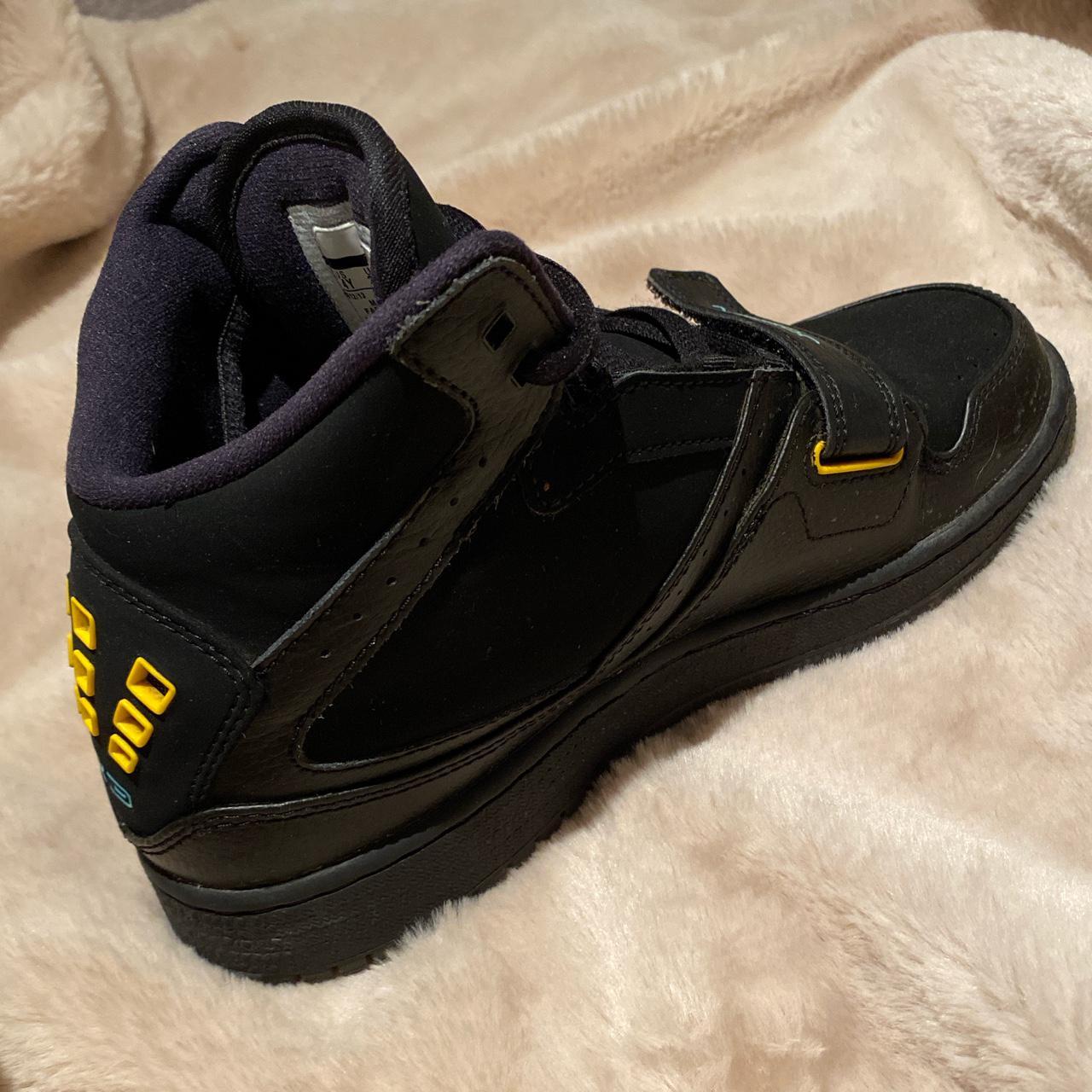 size 4y jordan 1