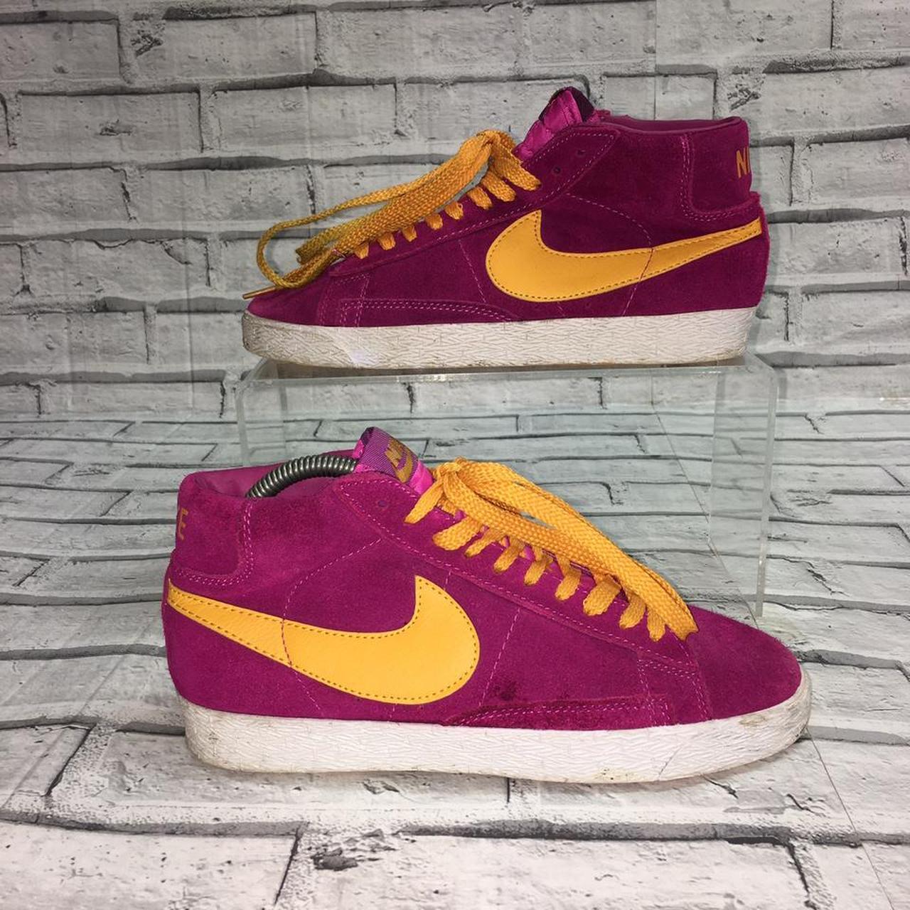 suede pink nike