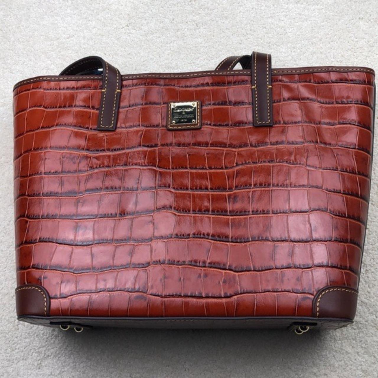 Dooney and discount bourke alligator purse