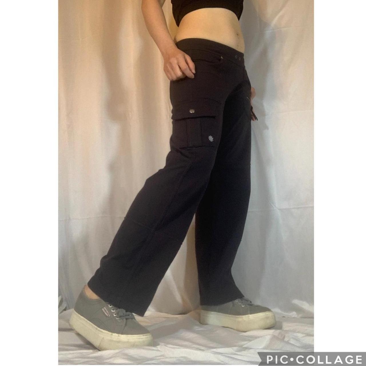 Product Image 1 - Black low rise cargo pants(b1)
Wide