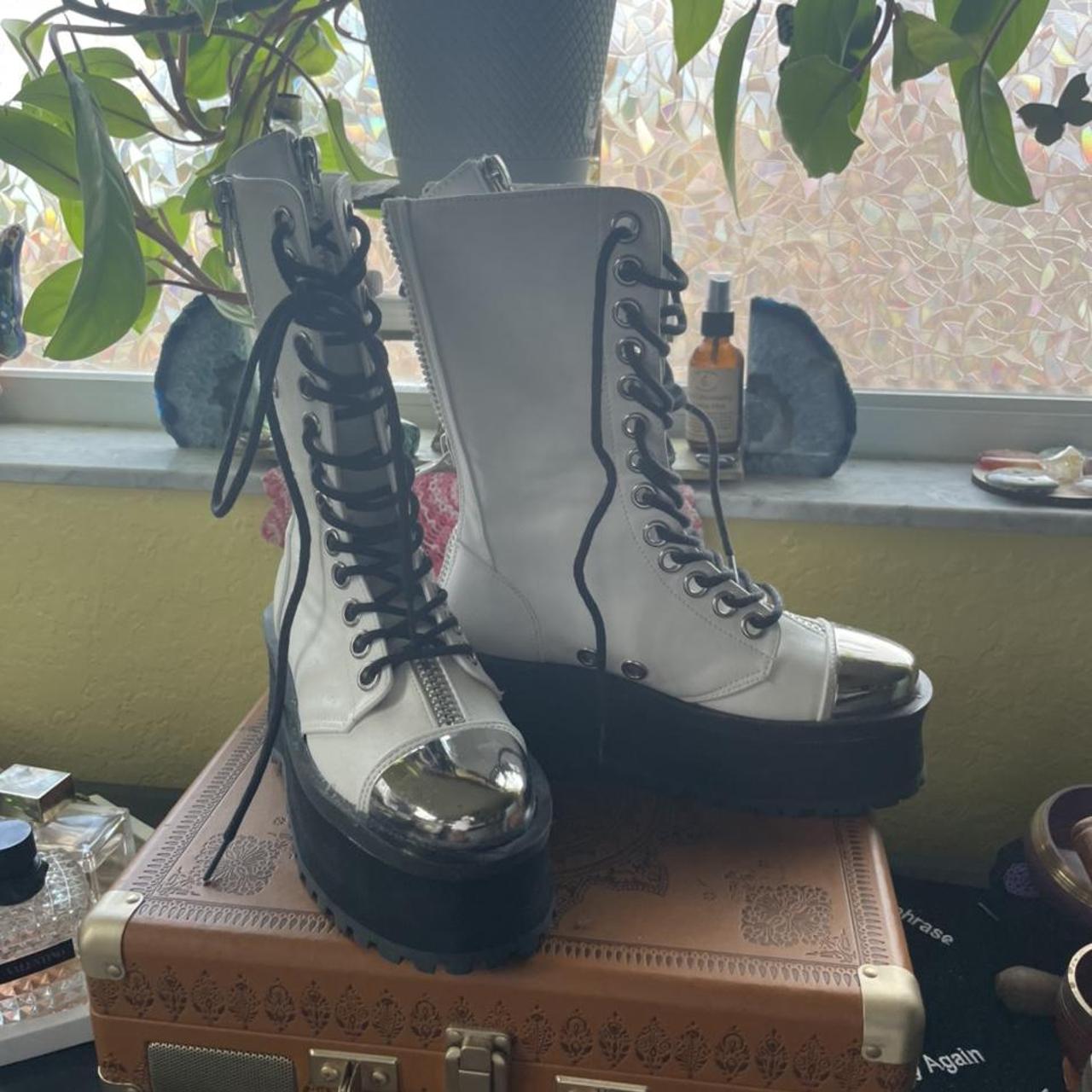 Demonia steel cheap toe boots