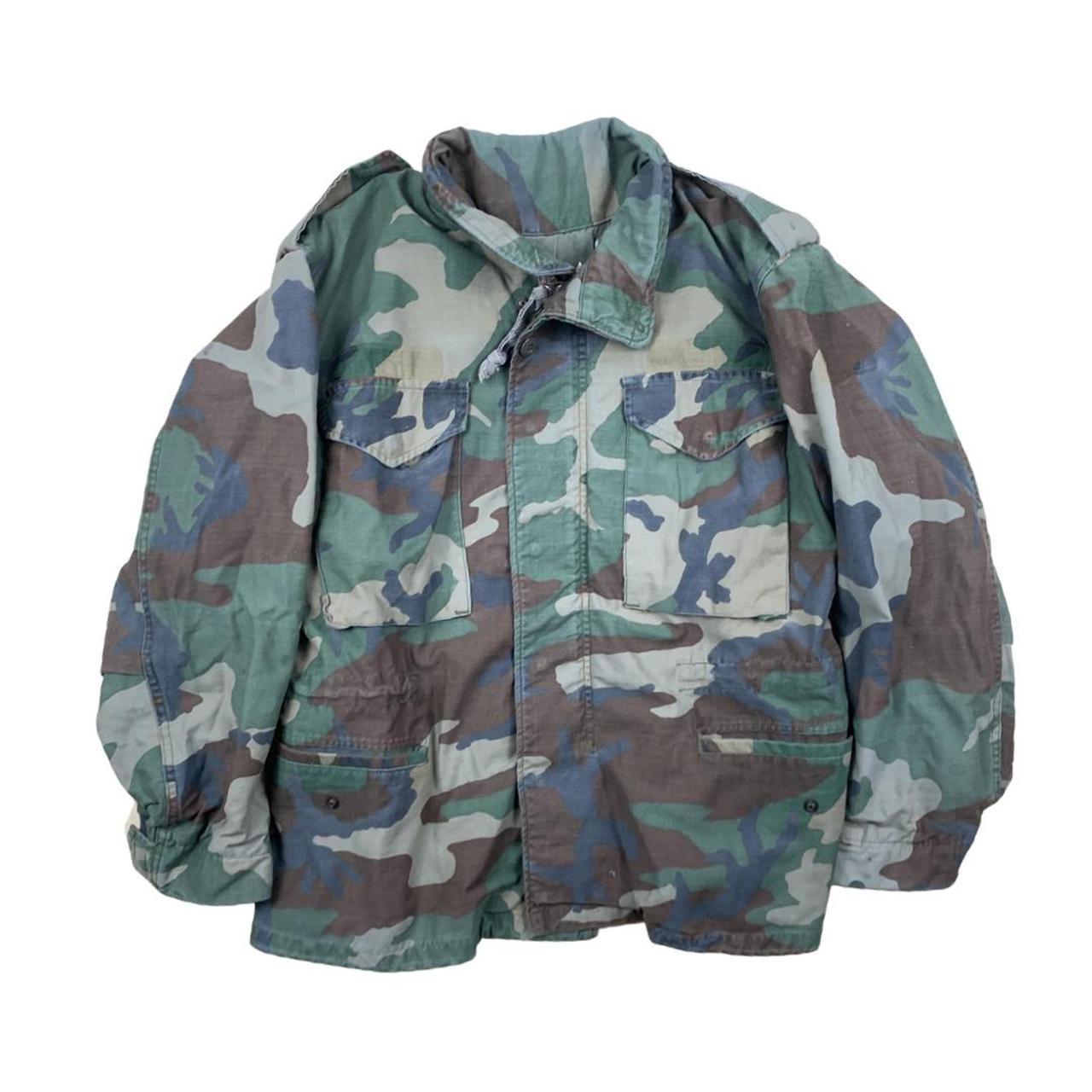Vintage army Camo heavyweight coat jacket. Solid... - Depop