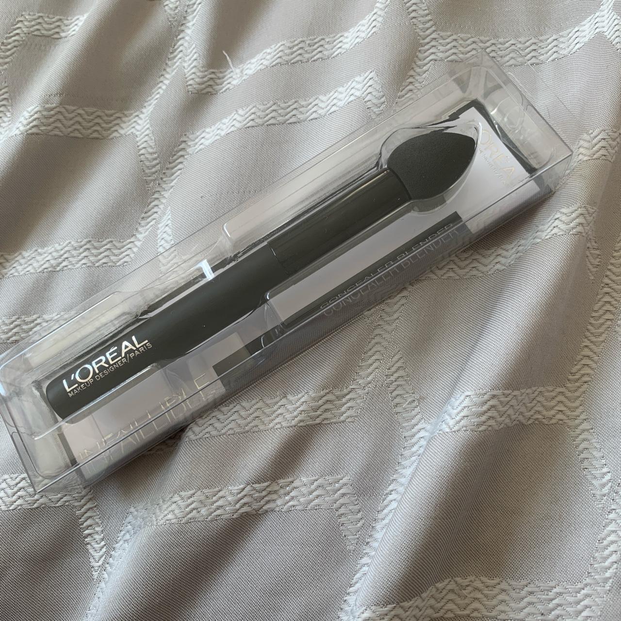 Brand New L’oreal Concealer Brush Ignore: Pretty - Depop