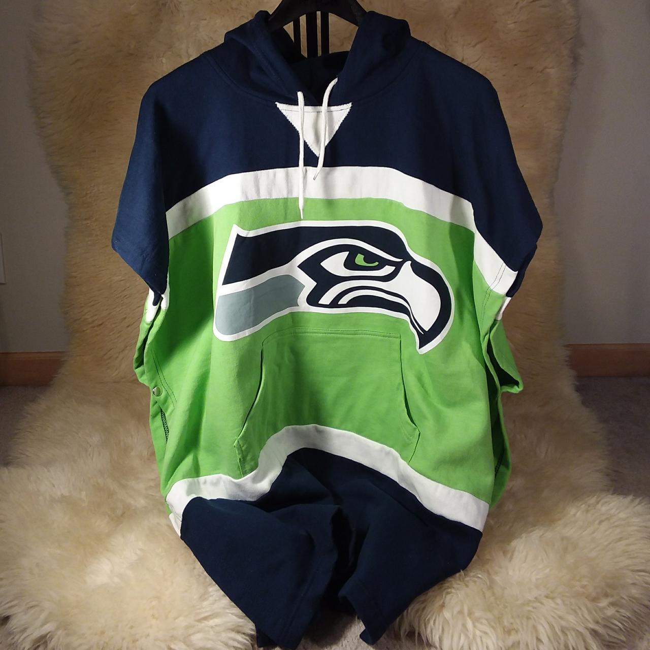 Seattle seahawks NFL TEAM APPAREL Size XL it's cool - Depop