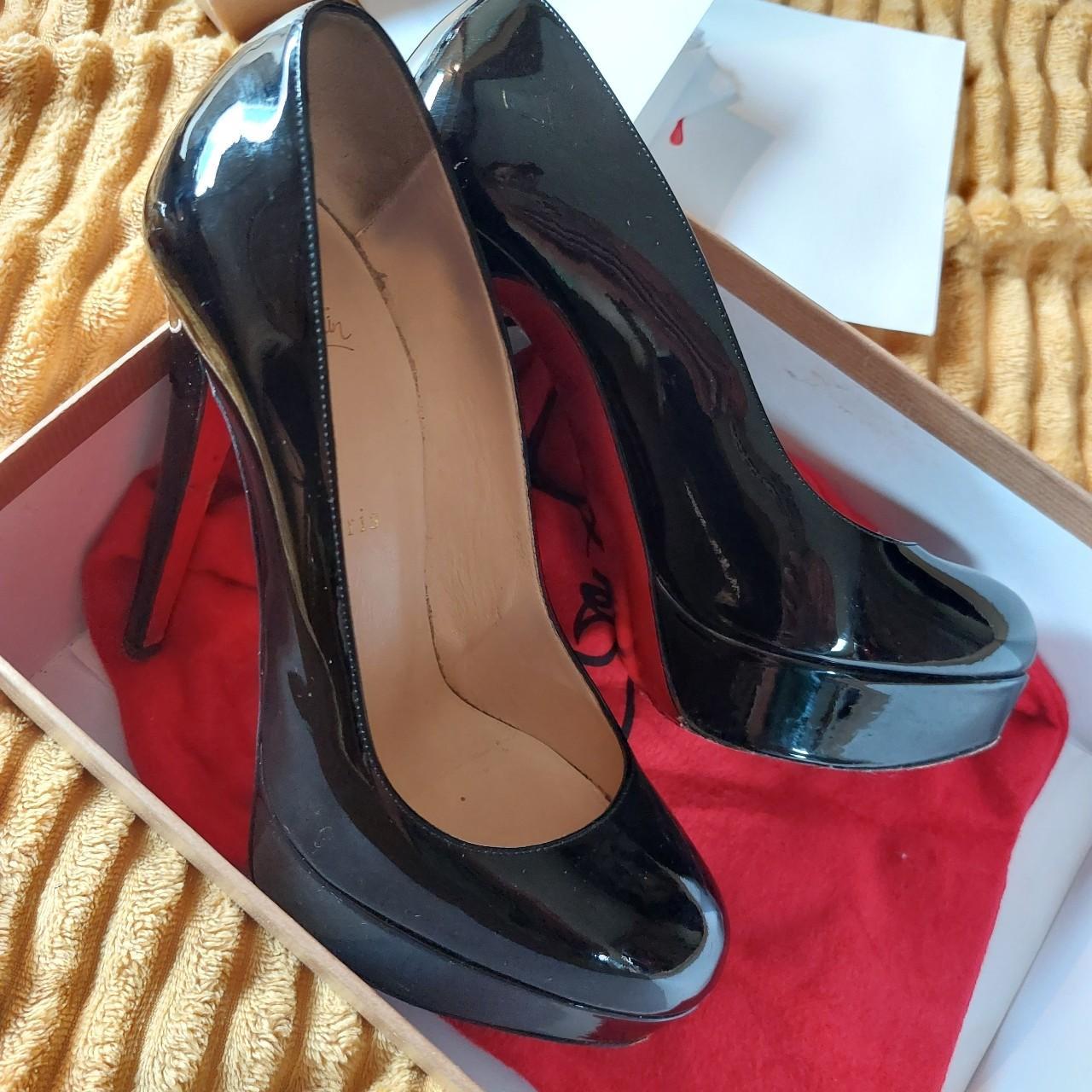 Christian Louboutin Women's Black Courts | Depop