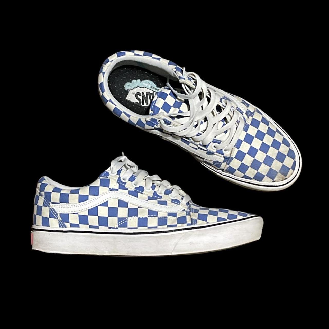 vans comfycush checkered
