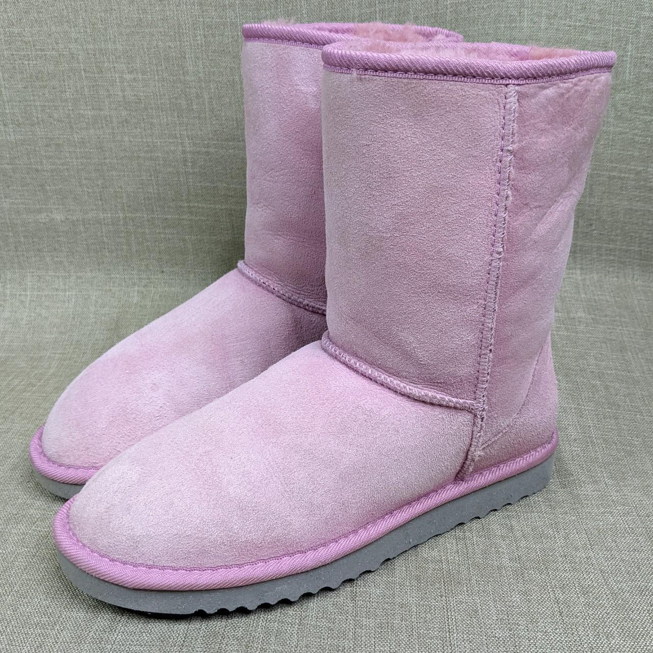 pink uggs size 8