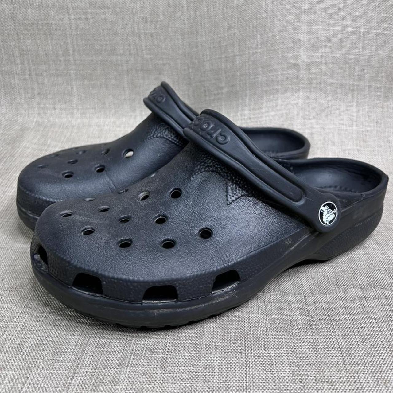 mens size 10 black crocs