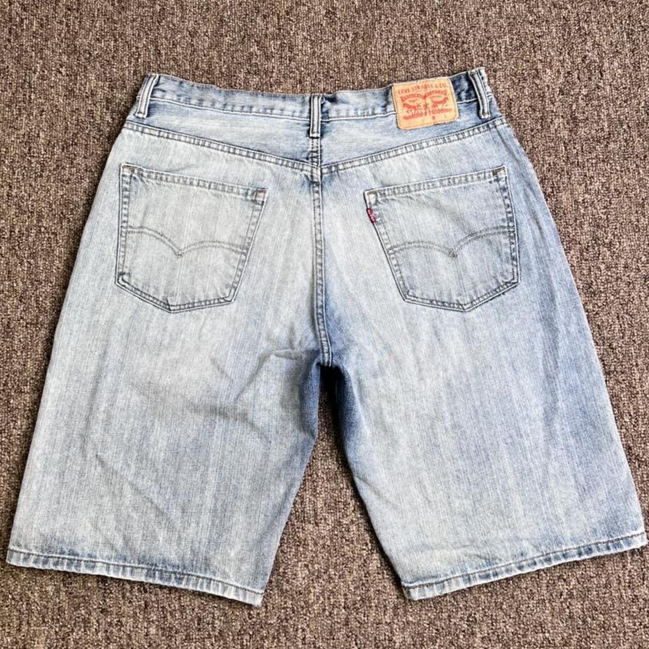 trendy levi shorts