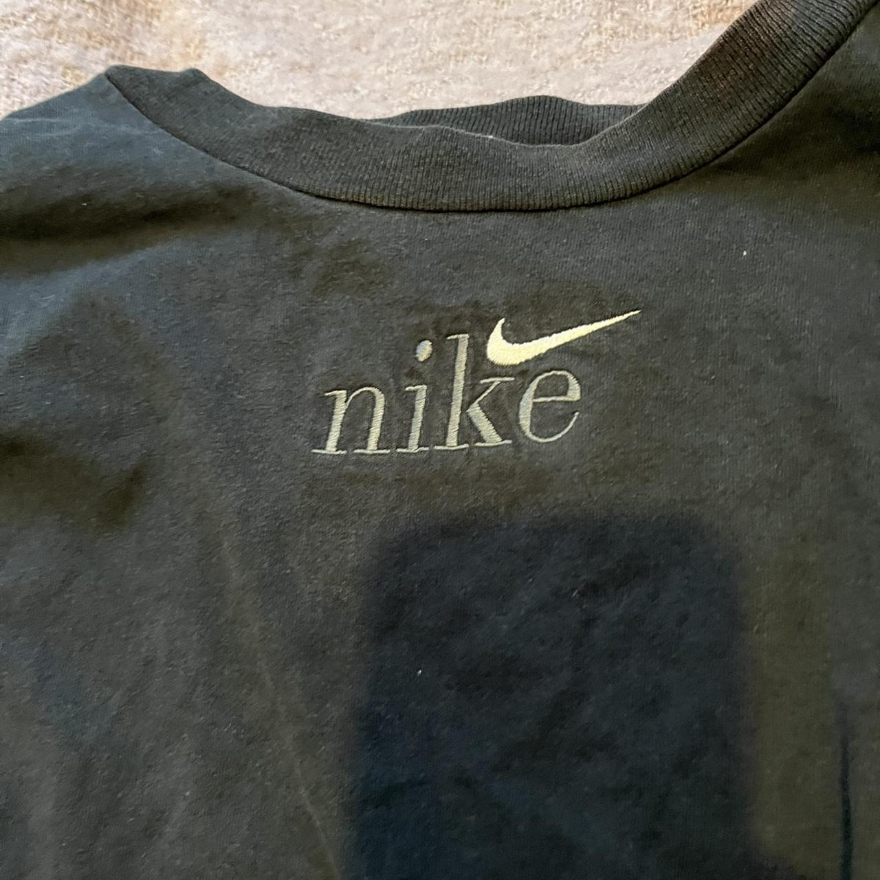 womens gray nike shirt