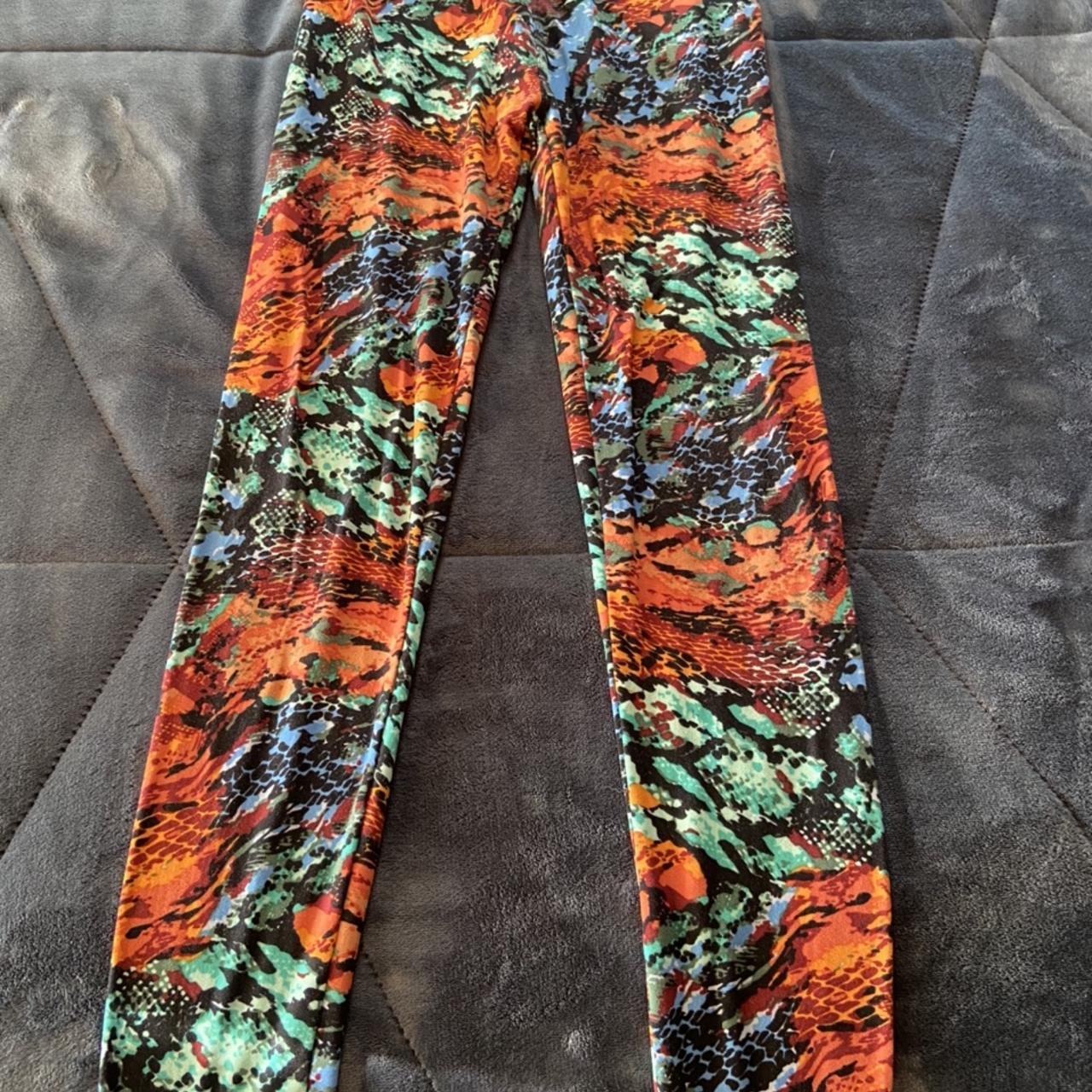 LuLaRoe Leggings Abstract Print One Size Fits Most - Depop