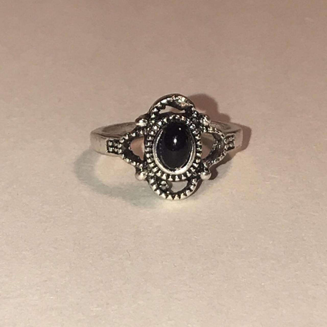 one of a kind black stone silver ring... - Depop