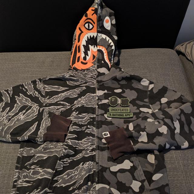 Bape half shark half tiger hotsell