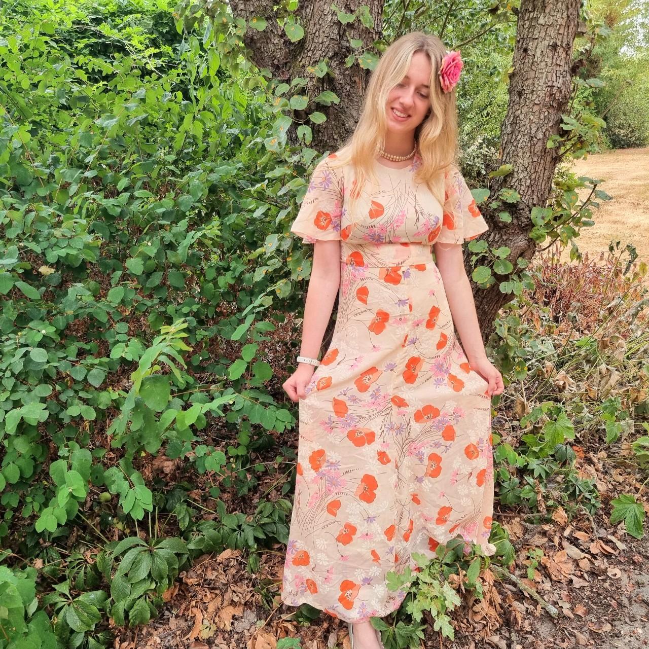 Vintage prairie dress Awesome vintage cape sleeve... - Depop