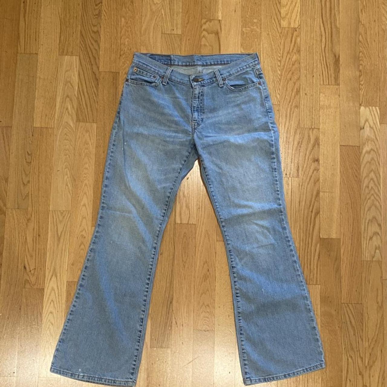 90s Levi‘s flared Jeans (model 527 89) The size is... - Depop