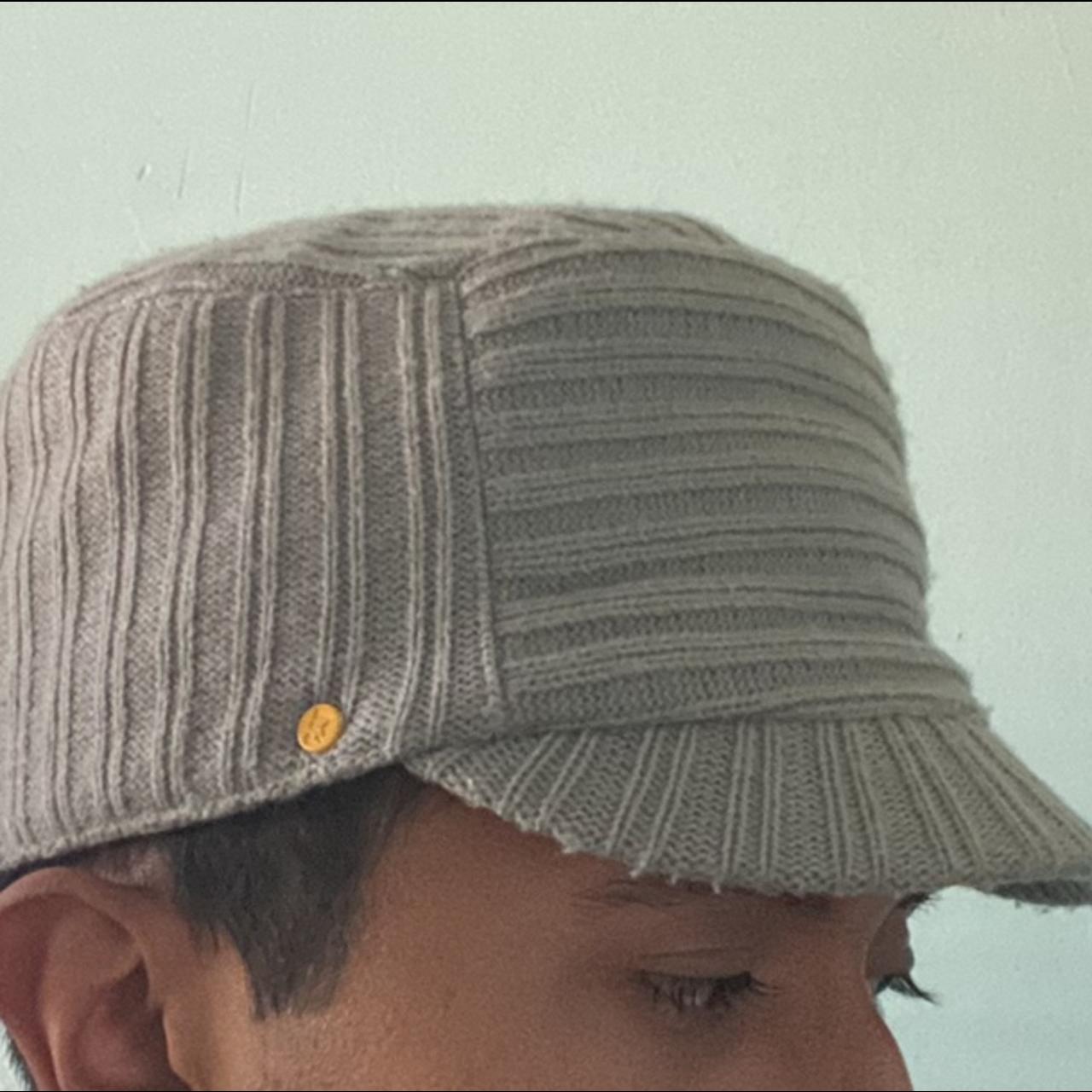 Product Image 1 - Caterpillar knitted newsboy cap. Size: