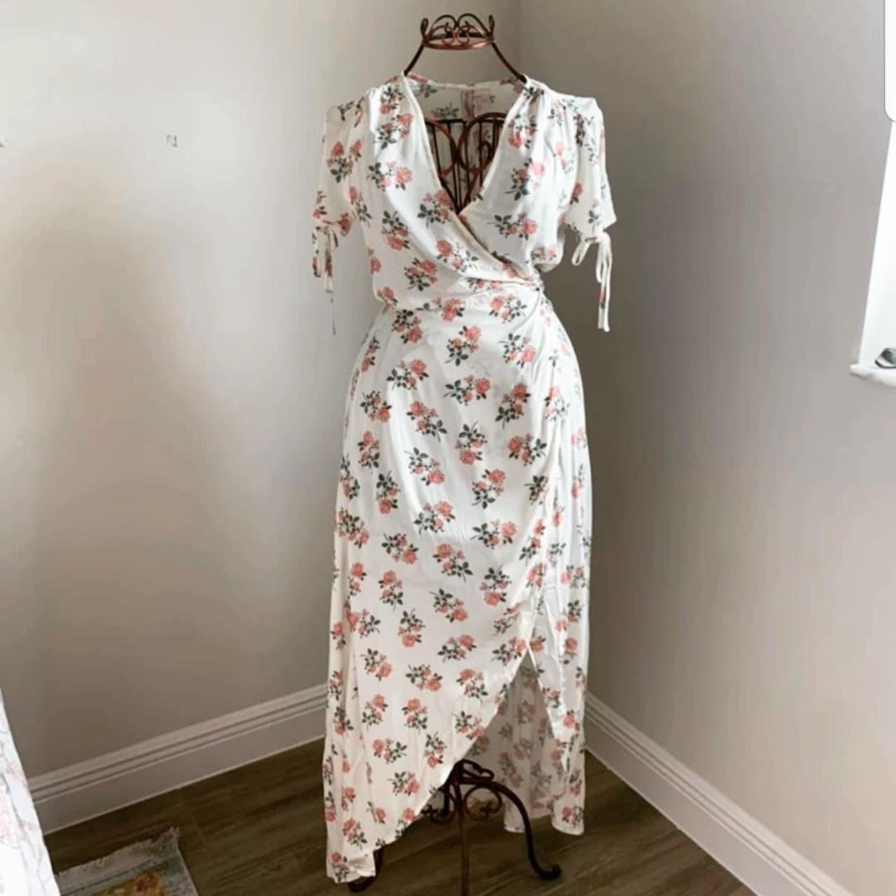 H&M Women's White and Pink Dress Depop