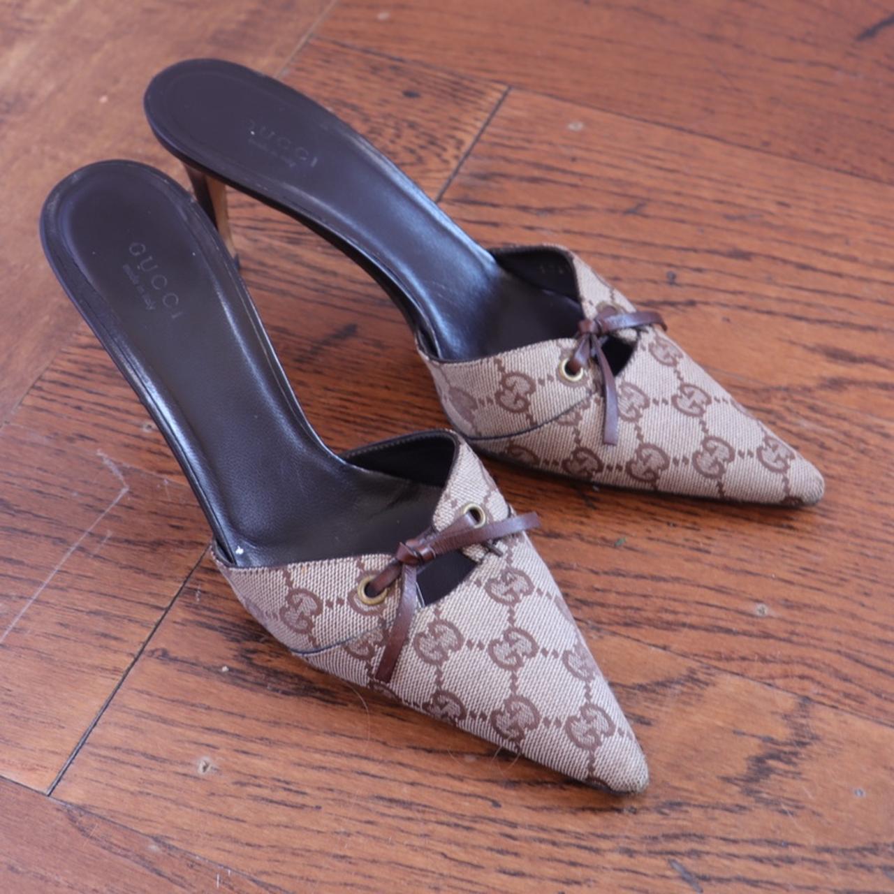 Gucci store vintage heels