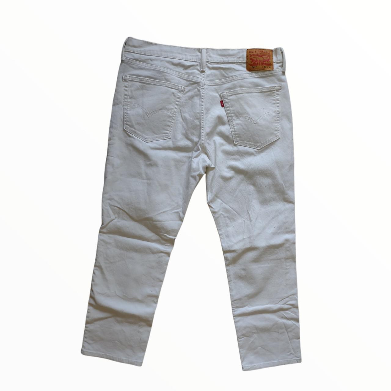 white levis 541