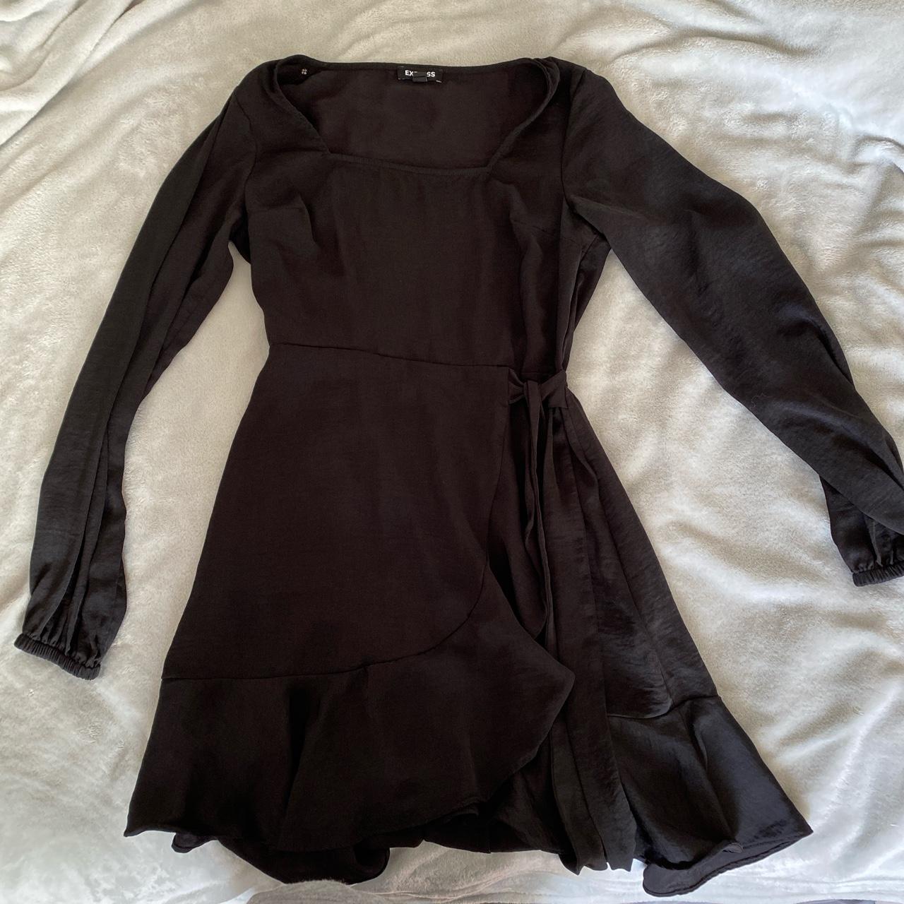 Black square neck wrap dress from express! The... - Depop