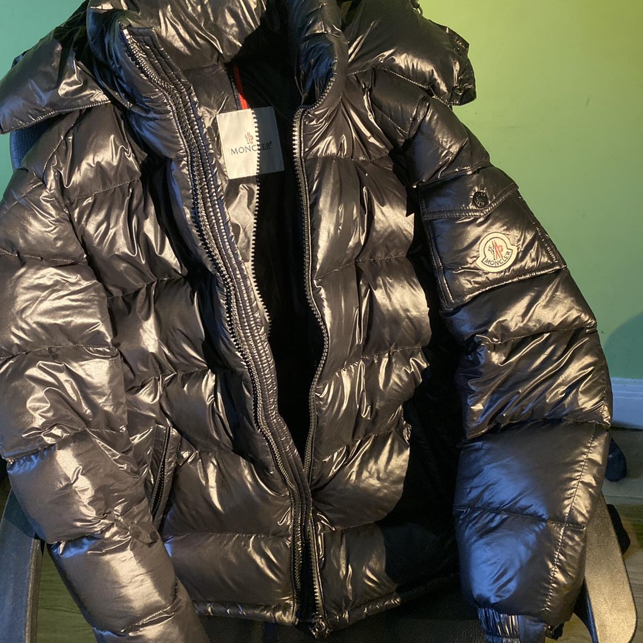 Moncler store size 7