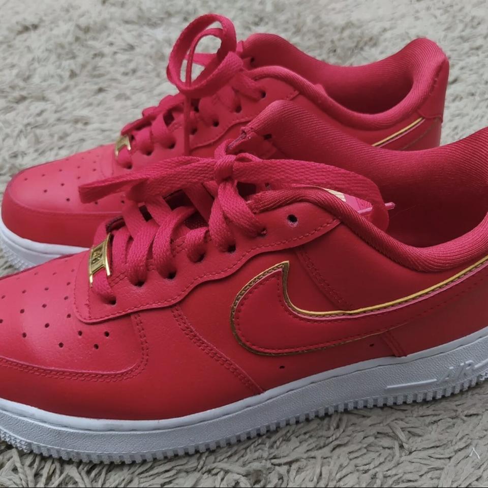 Nike air force 1 '07 essential icon clash red best sale