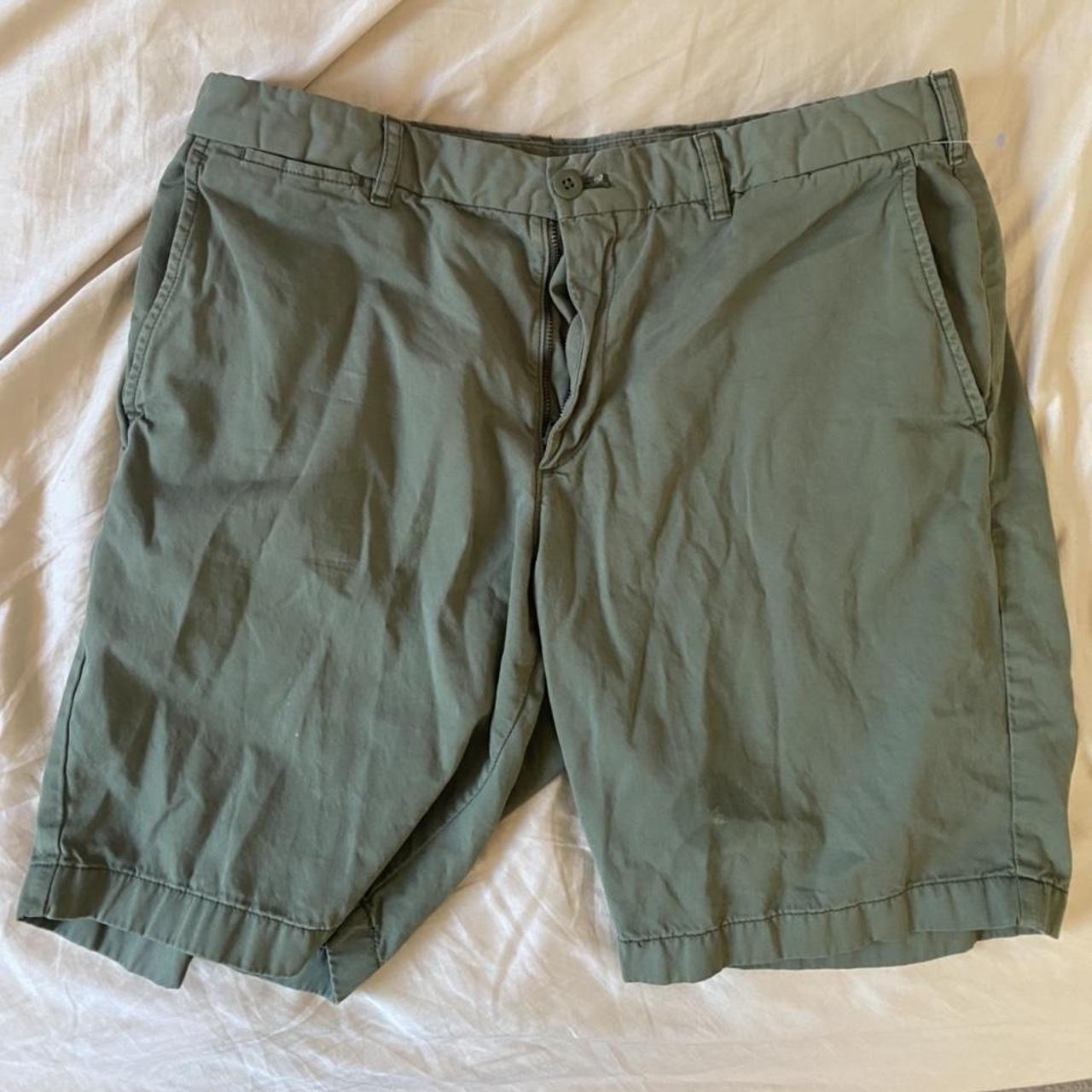 UNIQLO Men's Green Shorts | Depop