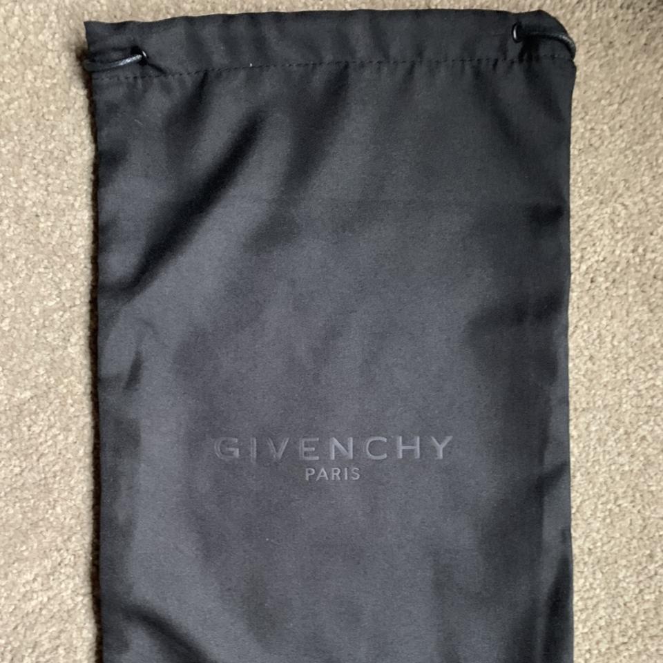 Dust clearance bag givenchy