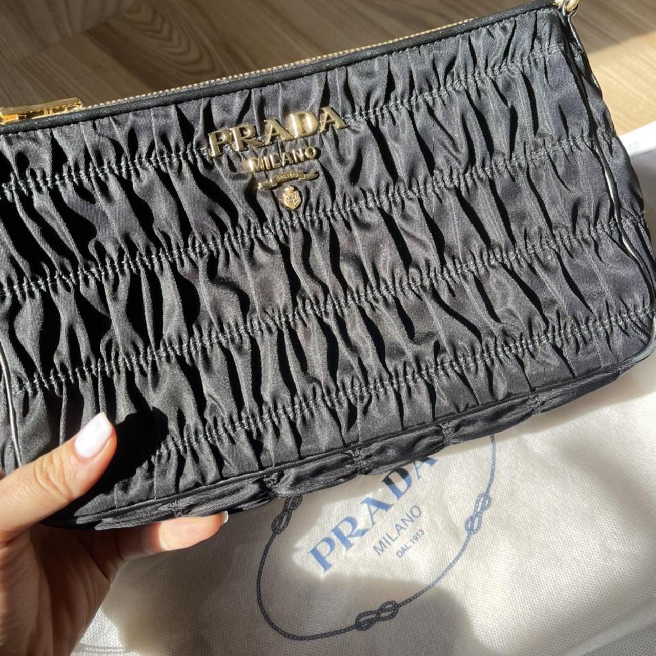 PRADA NYLON TESSUTO GAUFRE SHOULDER BAG DETAILS... Depop