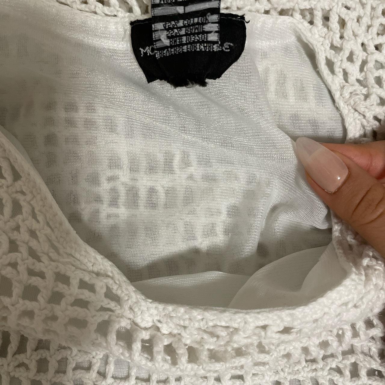 Product Image 4 - White Knit Top

It has two