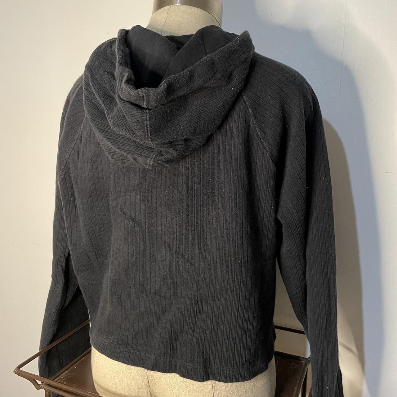 black nike crop top hoodie