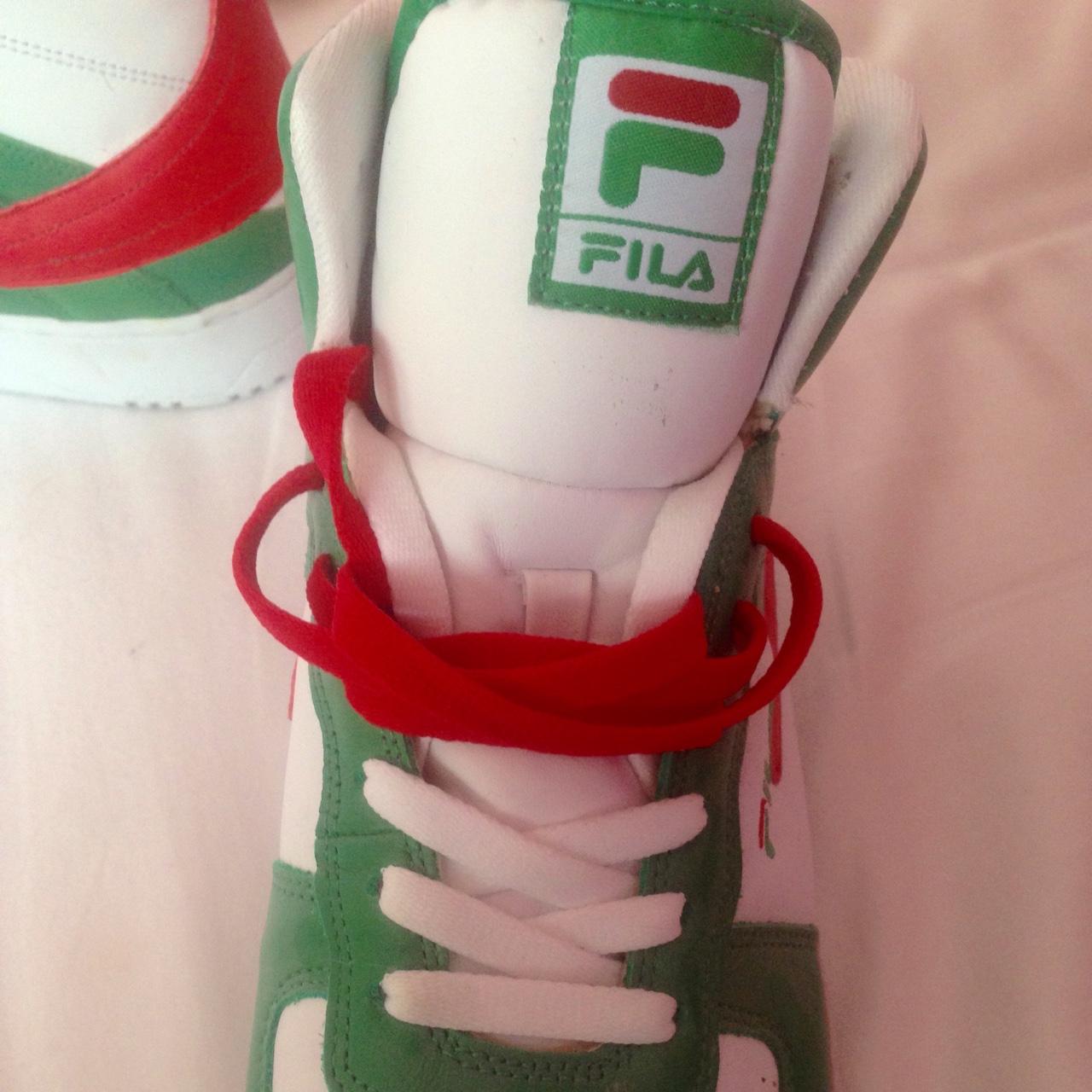 White green deals and red filas