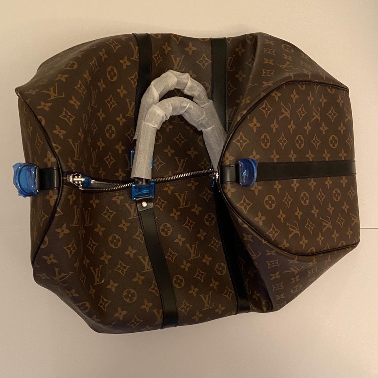 Louis Vuitton Keepall Bandouliere 40 Monogram - Depop