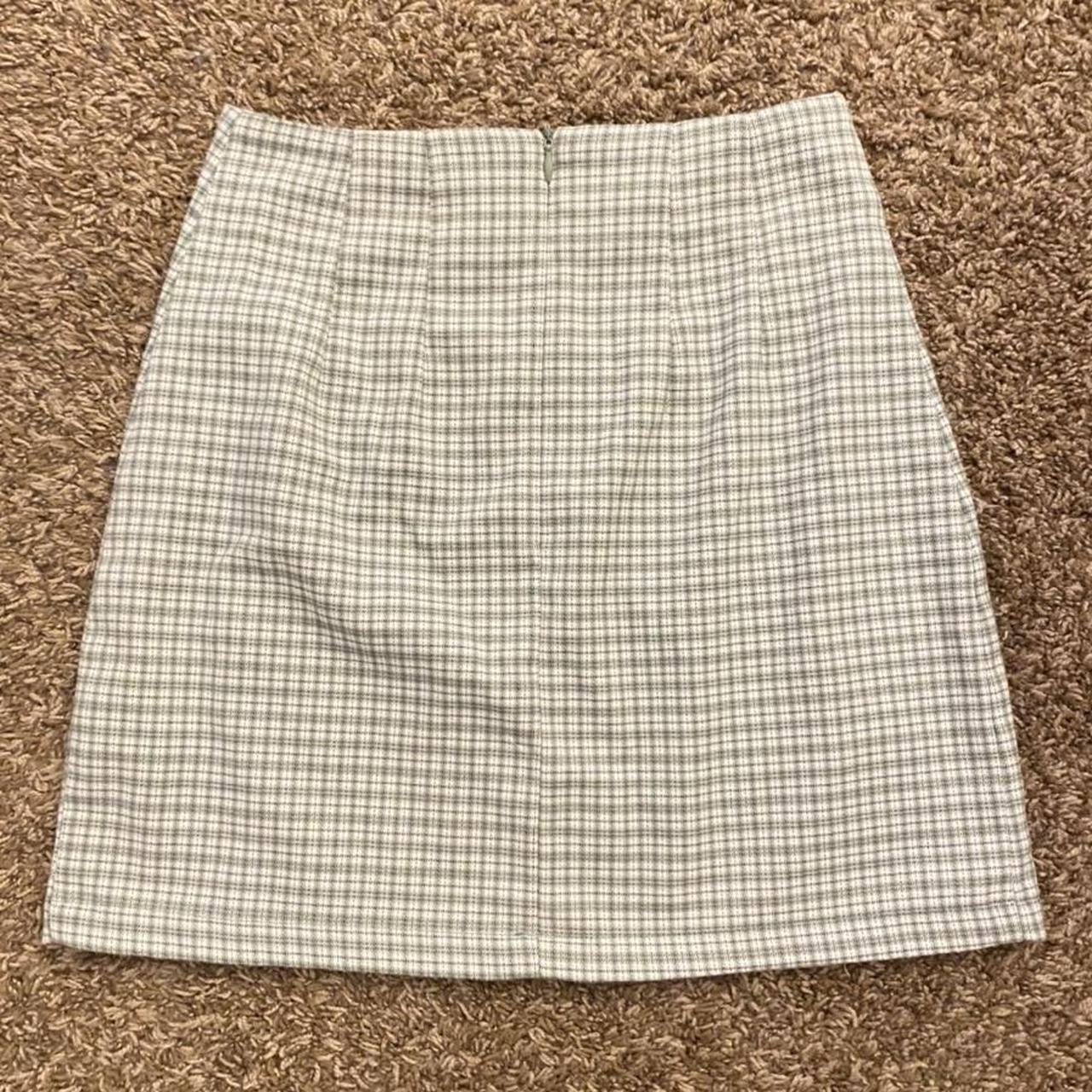 brandy melville cara skirt 🤍 never worn, perfect... Depop