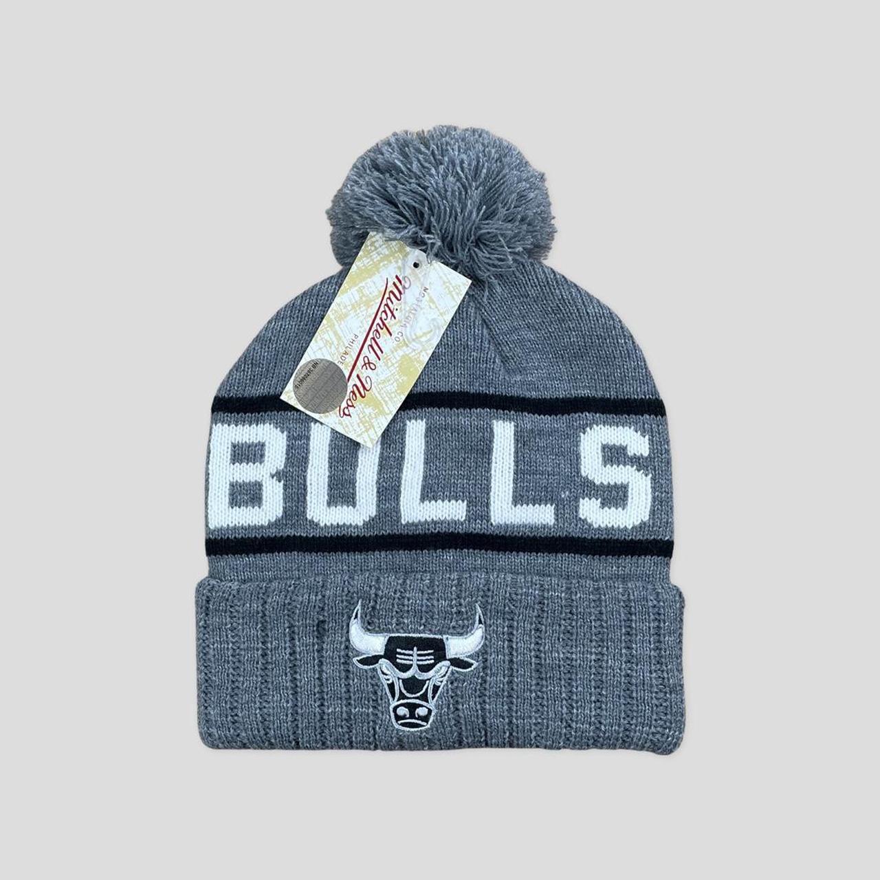 Product Image 1 - Mitchell and ness grey bulls