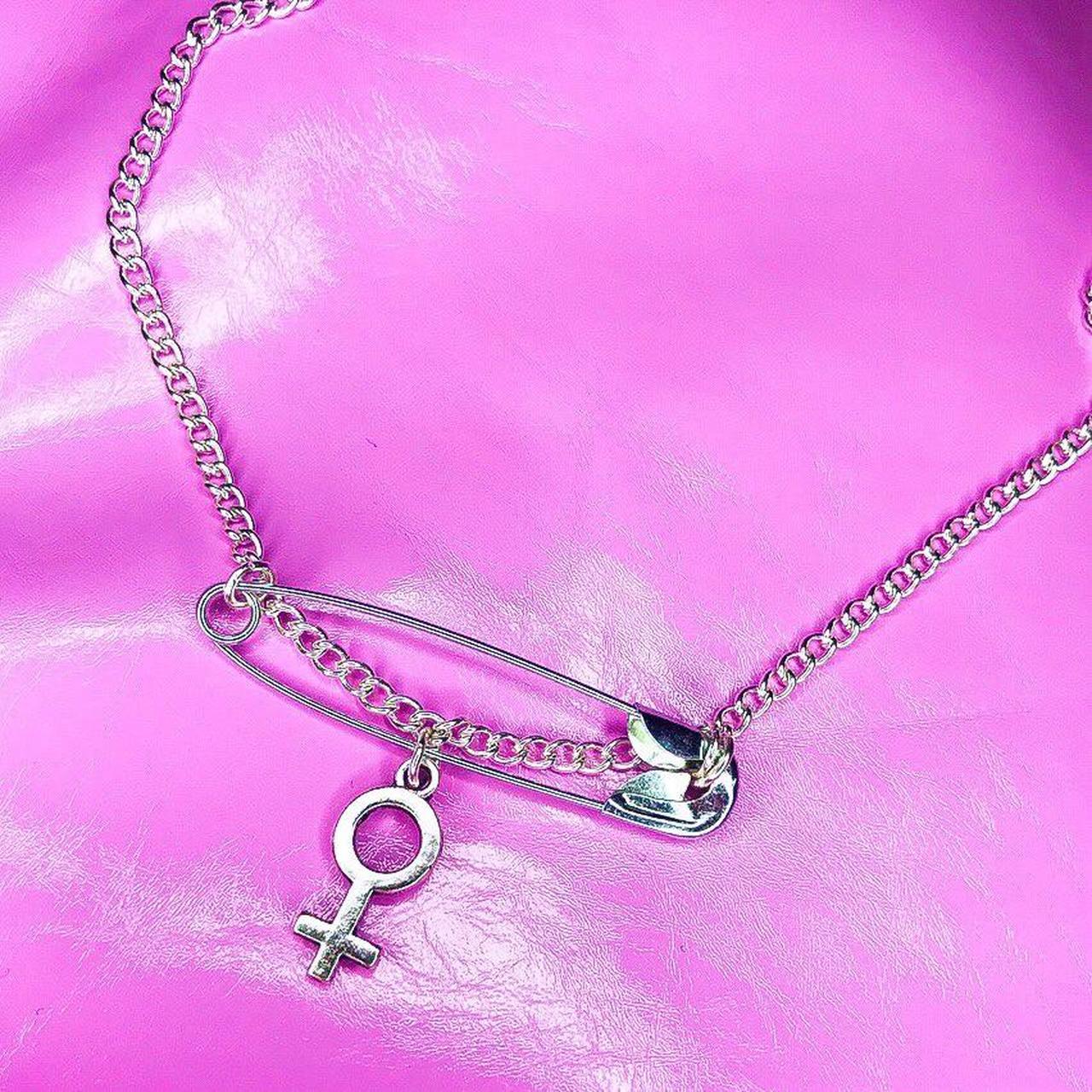 🧷🔗 Safety pin necklace with Venus charm symbol 🔗🧷... - Depop