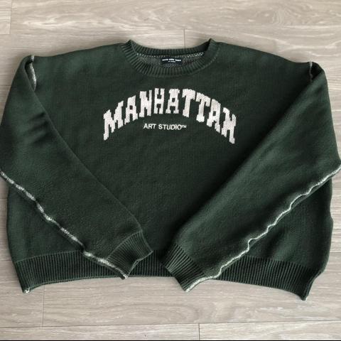 Oree NYC Green Manhattan Art Studio Crewneck - Depop