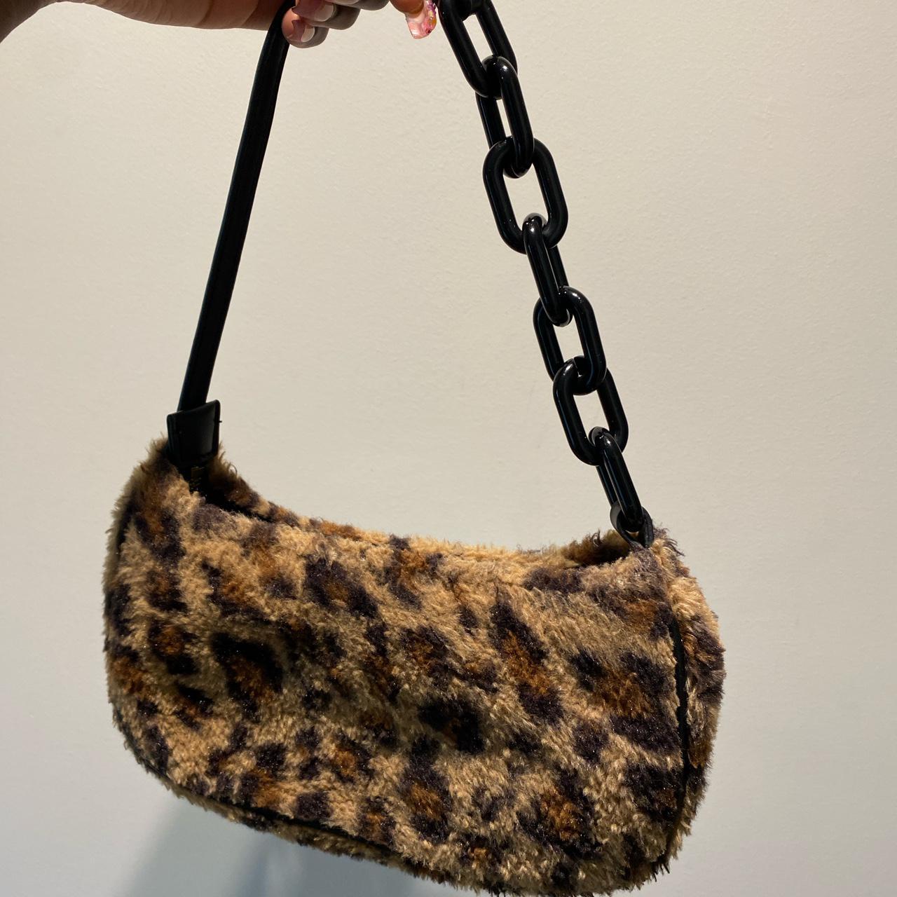 the cutest leopard print shoulder bag🤎 with a lovely... - Depop