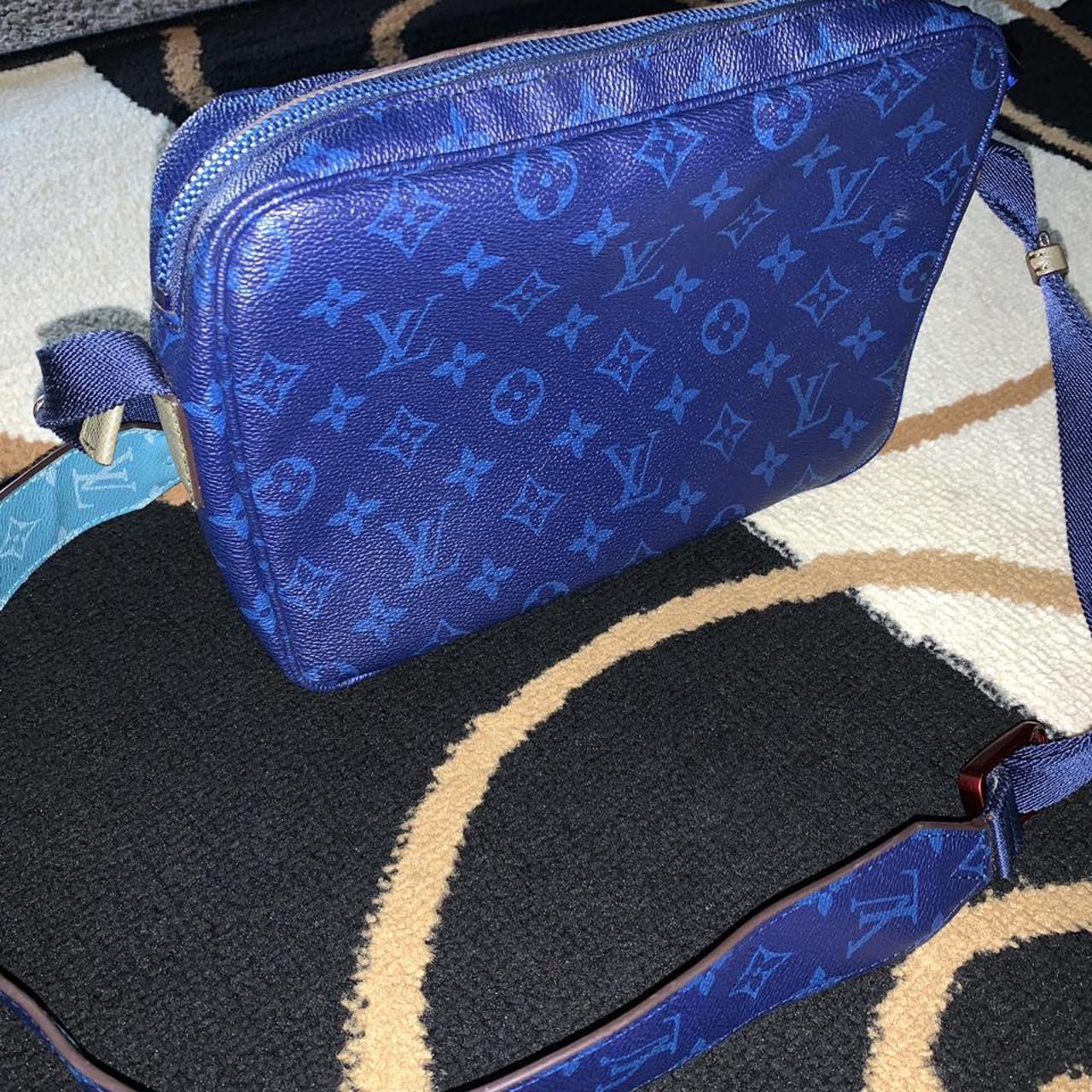 RvceShops Revival, Louis Vuitton 2018 pre-owned Messenger PM bag Blue
