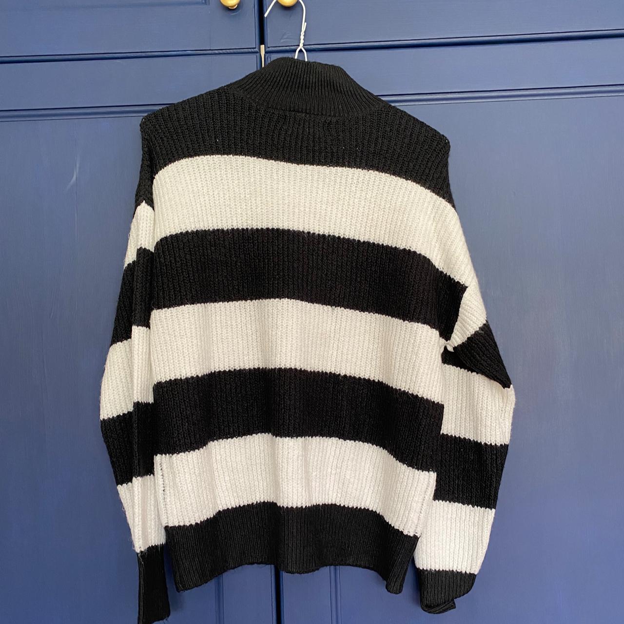 🌝 Stripe crochet jumper 🌝 Awesome black and white... - Depop