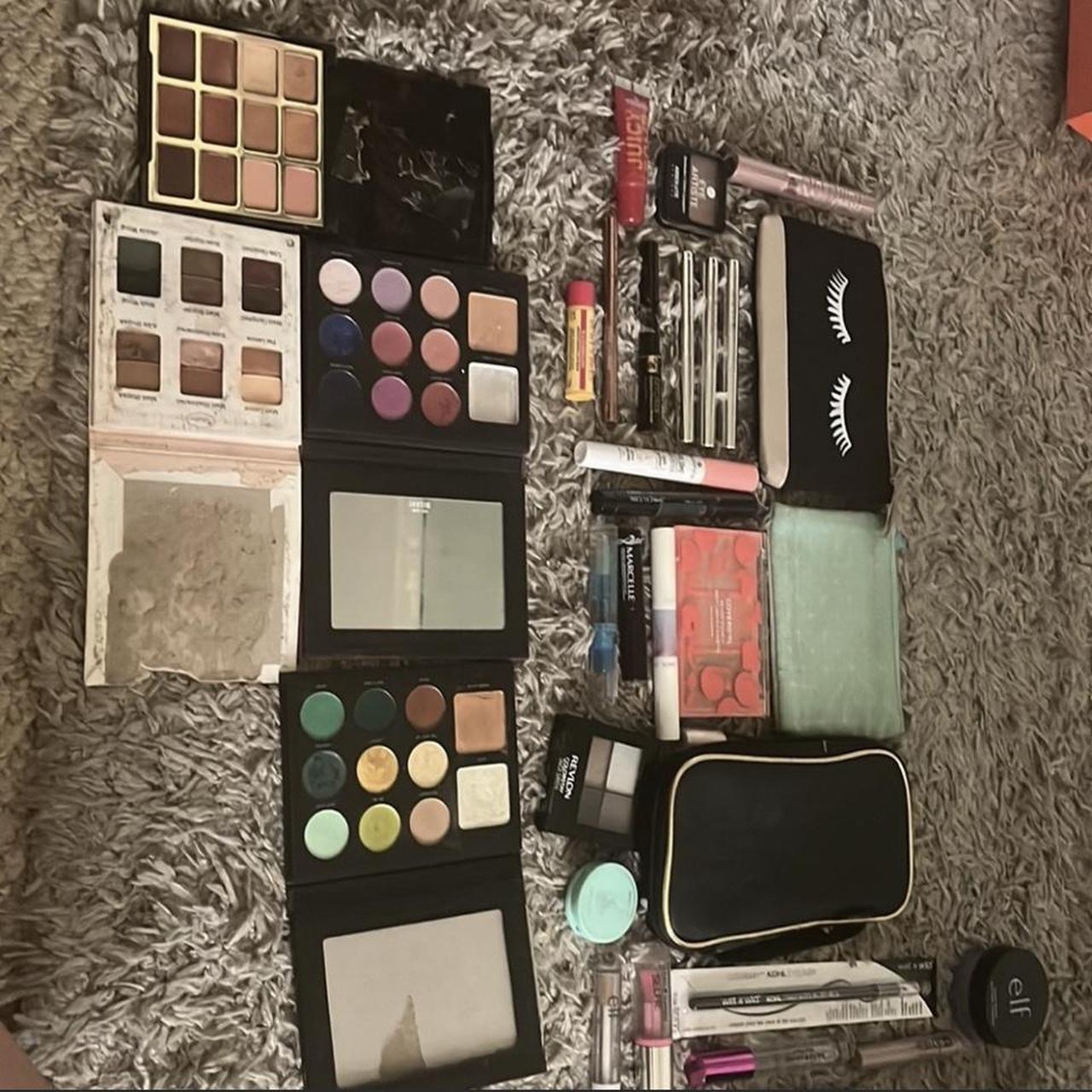 So this bundle is mostly of gently used makeup... Depop