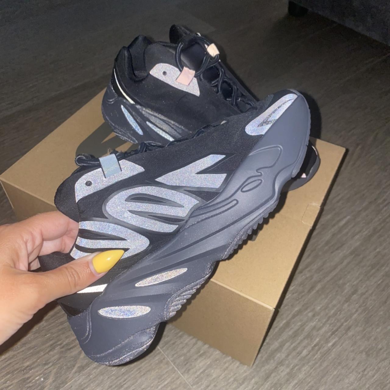 Size 4 clearance yeezy 700